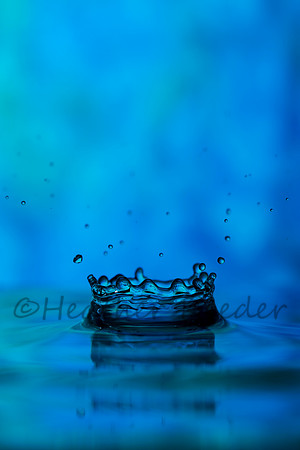Blue water splash